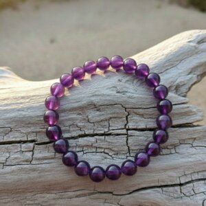 bracelet en pierre naturelle de 8 mm en améthyste sur bois flotté