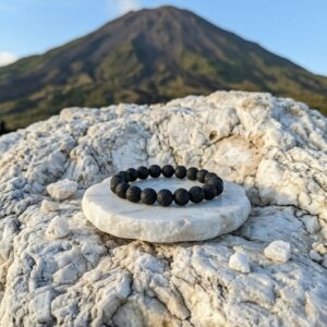 bracelet en pierre naturelle de 8 mm en pierre de lave en bas d'un volcan